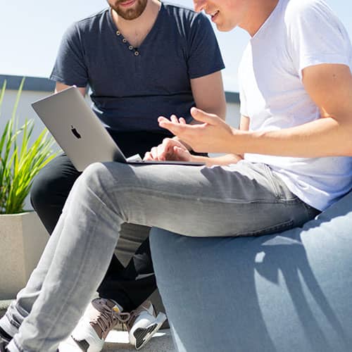 Imagem de sala de aula ou estudo